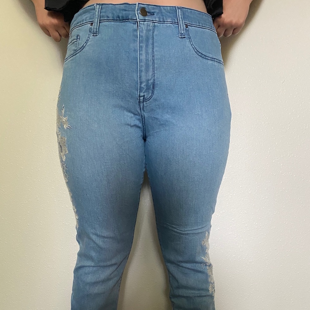 Embroidered Floral Jean